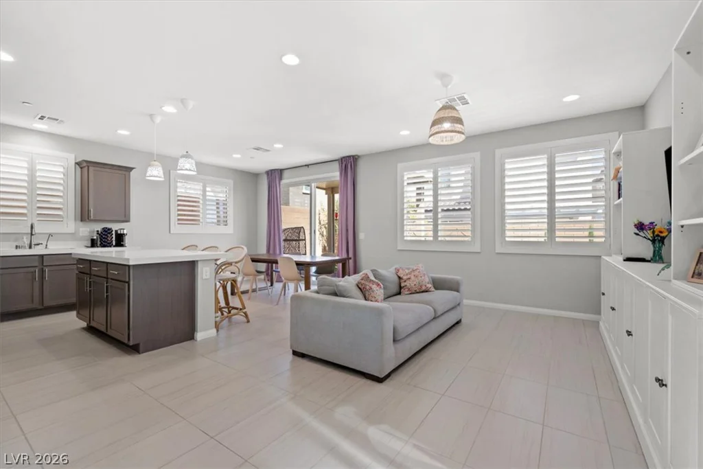 10596 Deibel, Las Vegas, NV 89166