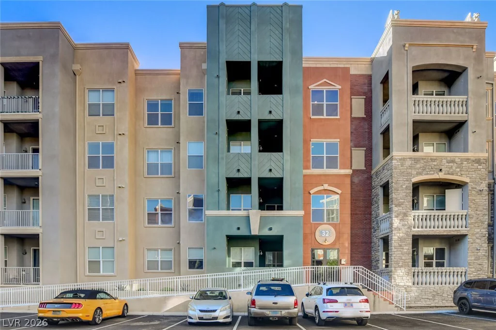 32 Serene, Las Vegas, NV 89123