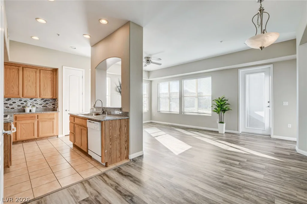 32 Serene, Las Vegas, NV 89123