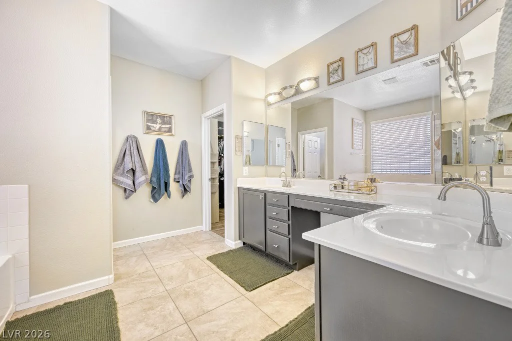 5426 Saint Bernard, Las Vegas, NV 89131