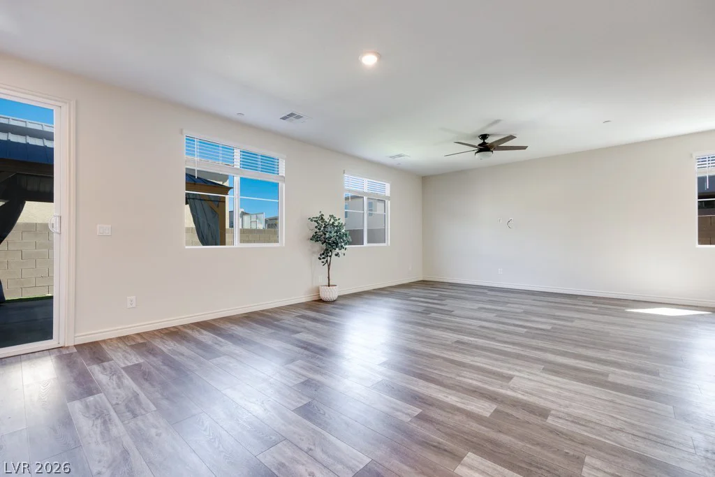 302 Mount Tyndall, Henderson, NV 89015
