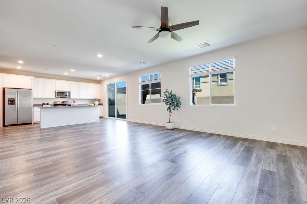 302 Mount Tyndall, Henderson, NV 89015