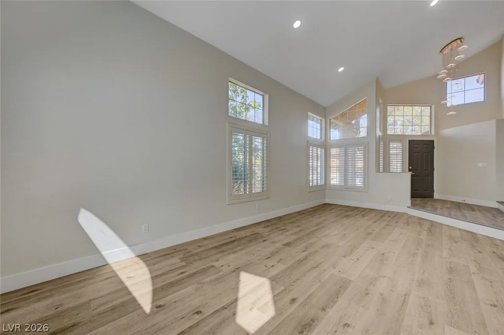 1829 Summit Pointe, Las Vegas, NV 89117
