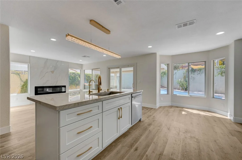 1829 Summit Pointe, Las Vegas, NV 89117