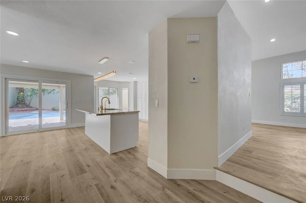 1829 Summit Pointe, Las Vegas, NV 89117