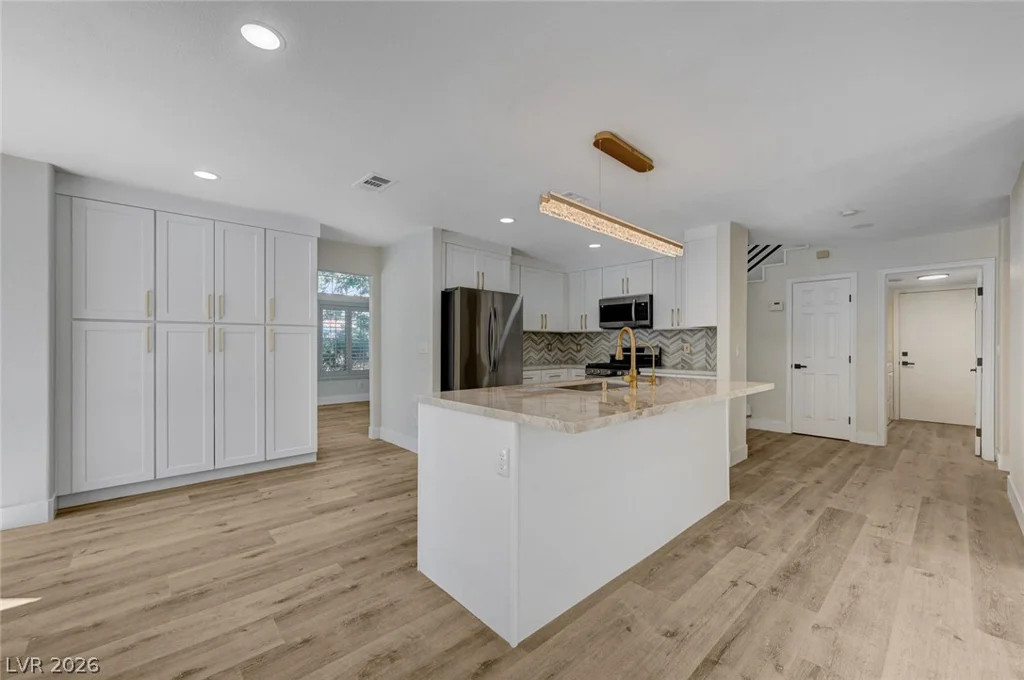 1829 Summit Pointe, Las Vegas, NV 89117