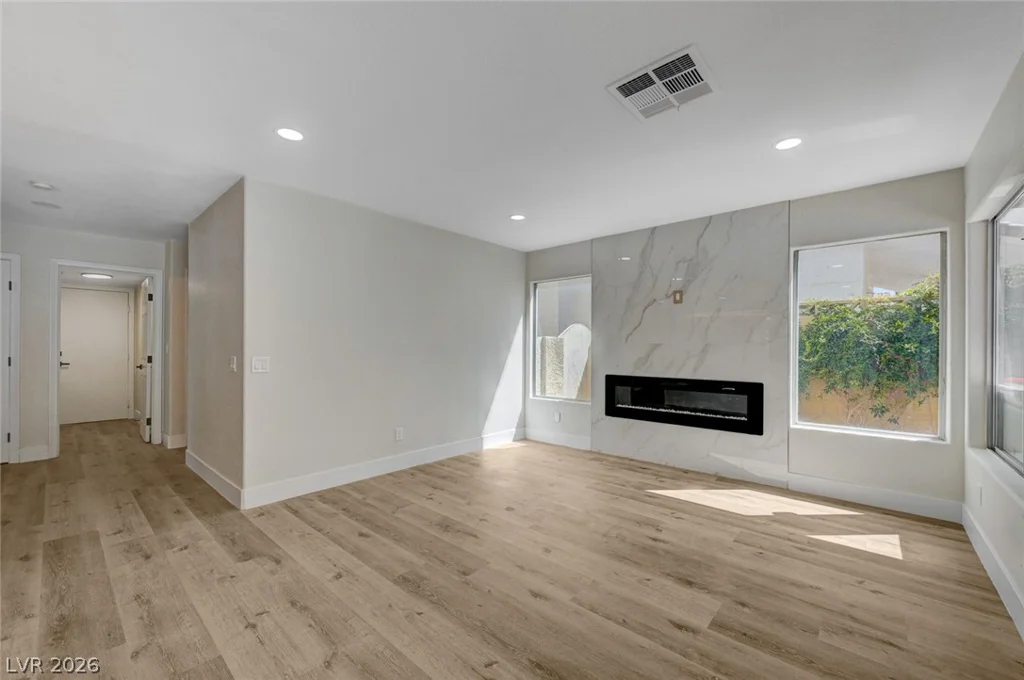 1829 Summit Pointe, Las Vegas, NV 89117