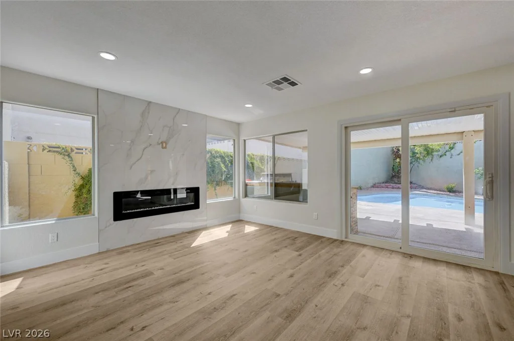 1829 Summit Pointe, Las Vegas, NV 89117