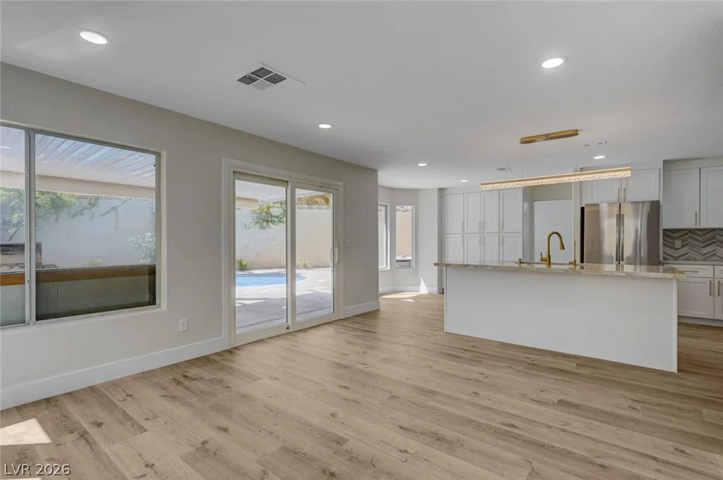 1829 Summit Pointe, Las Vegas, NV 89117