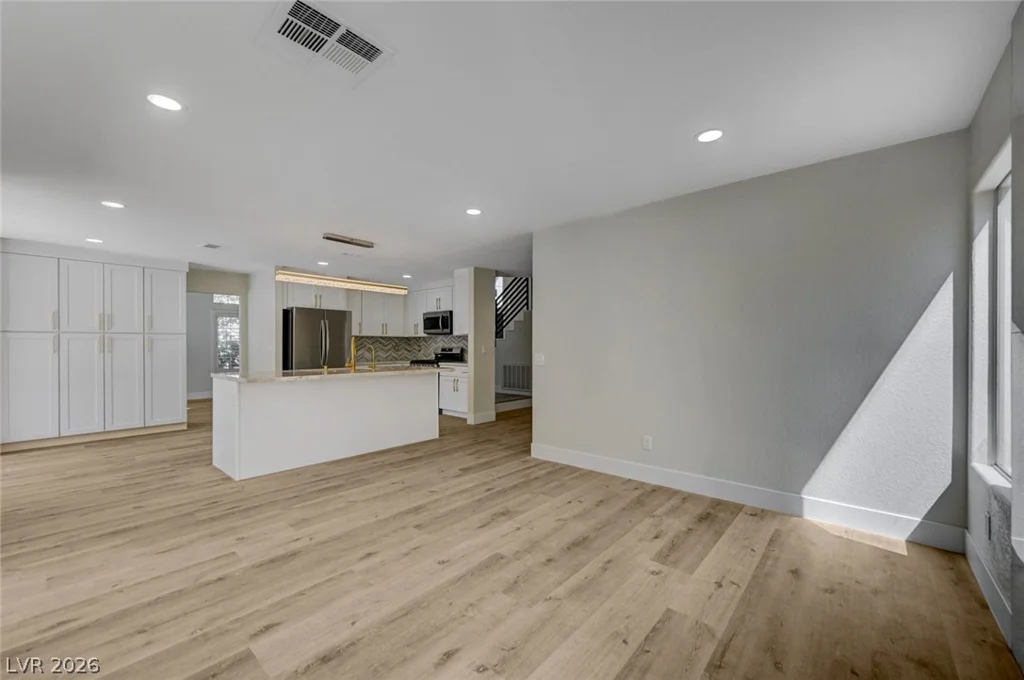 1829 Summit Pointe, Las Vegas, NV 89117