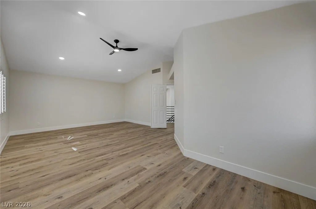 1829 Summit Pointe, Las Vegas, NV 89117