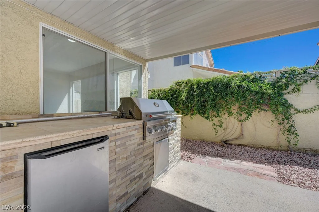 1829 Summit Pointe, Las Vegas, NV 89117