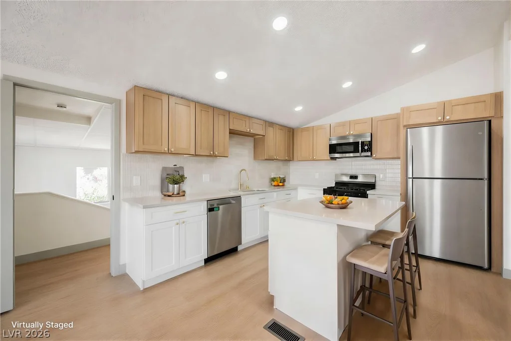 3442 Gulf Shores, Las Vegas, NV 89122