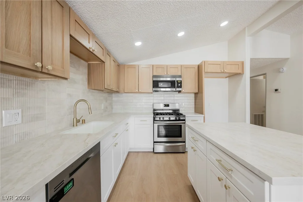 3442 Gulf Shores, Las Vegas, NV 89122