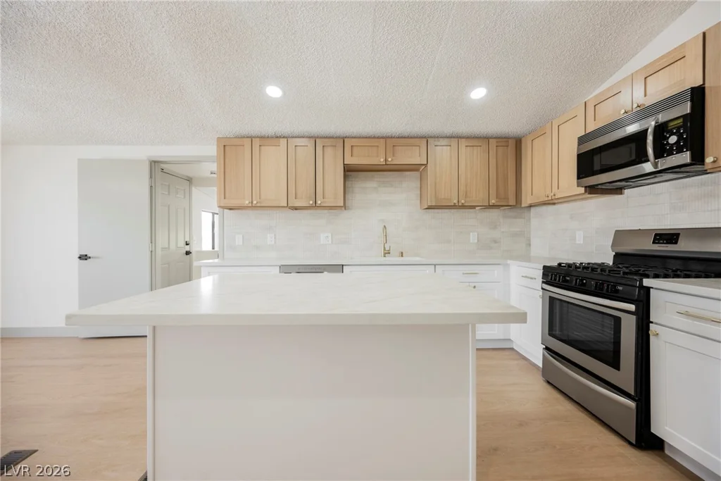 3442 Gulf Shores, Las Vegas, NV 89122