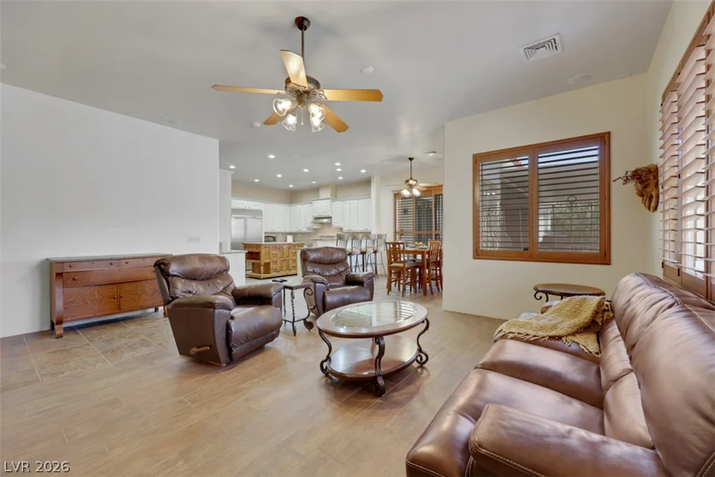 651 Du Fort, Henderson, NV 89002