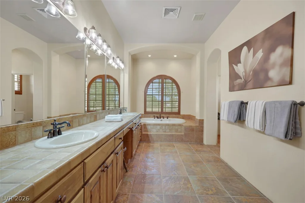 651 Du Fort, Henderson, NV 89002