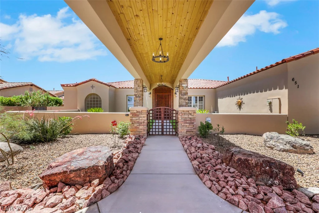 651 Du Fort, Henderson, NV 89002