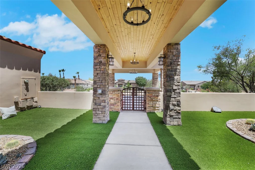 651 Du Fort, Henderson, NV 89002