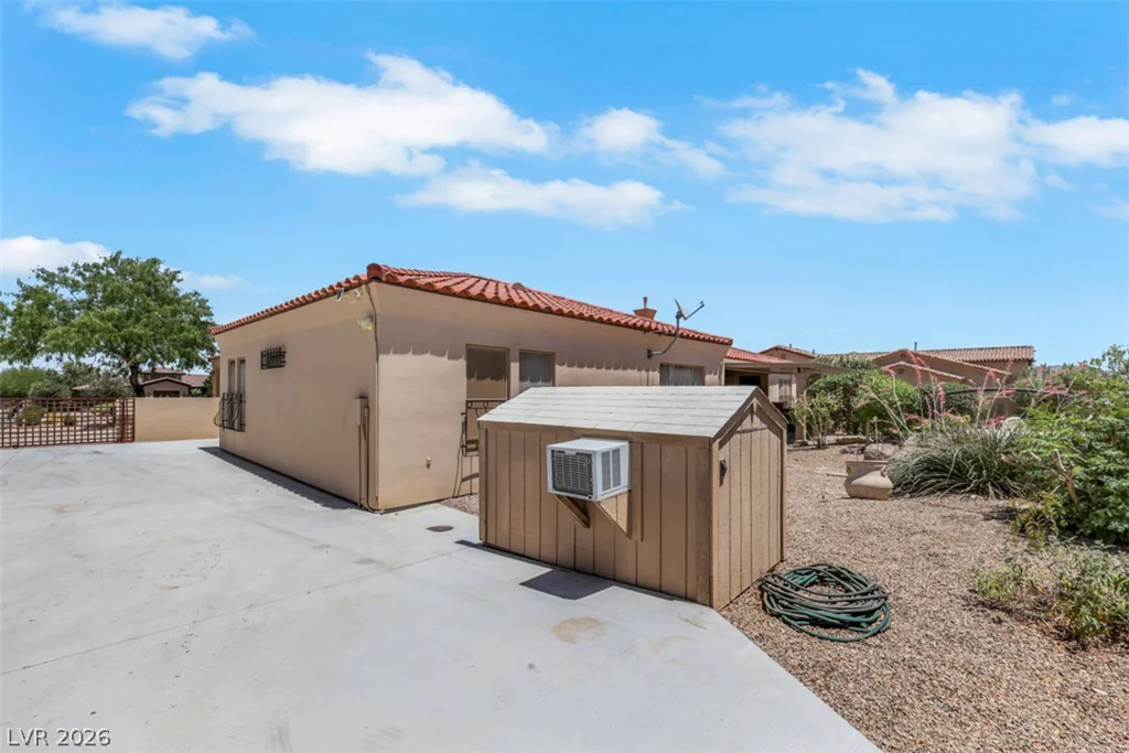 651 Du Fort, Henderson, NV 89002