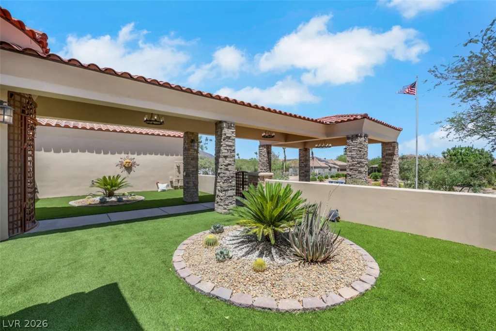 651 Du Fort, Henderson, NV 89002