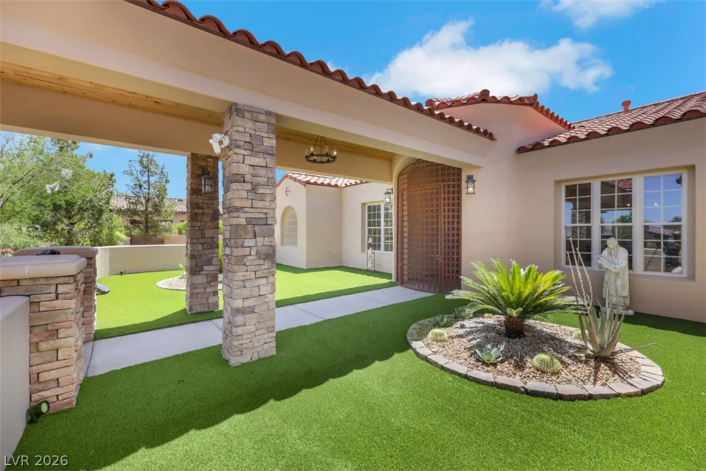 651 Du Fort, Henderson, NV 89002