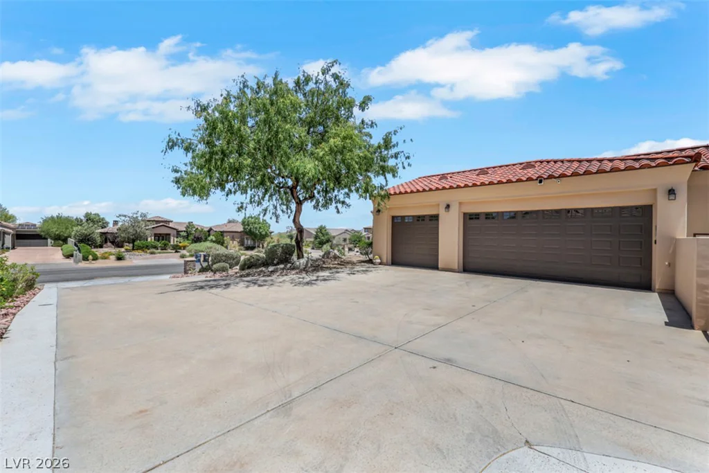 651 Du Fort, Henderson, NV 89002