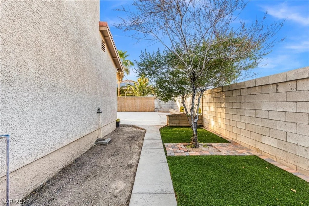 1792 Quartz Landing, Las Vegas, NV 89183
