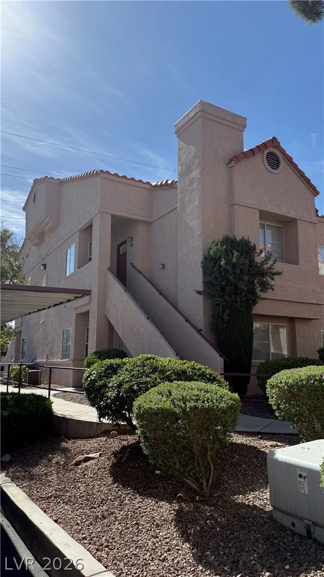 5225 Reno, Las Vegas, NV 89118