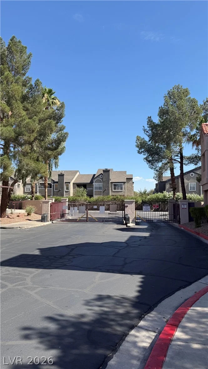 5225 Reno, Las Vegas, NV 89118