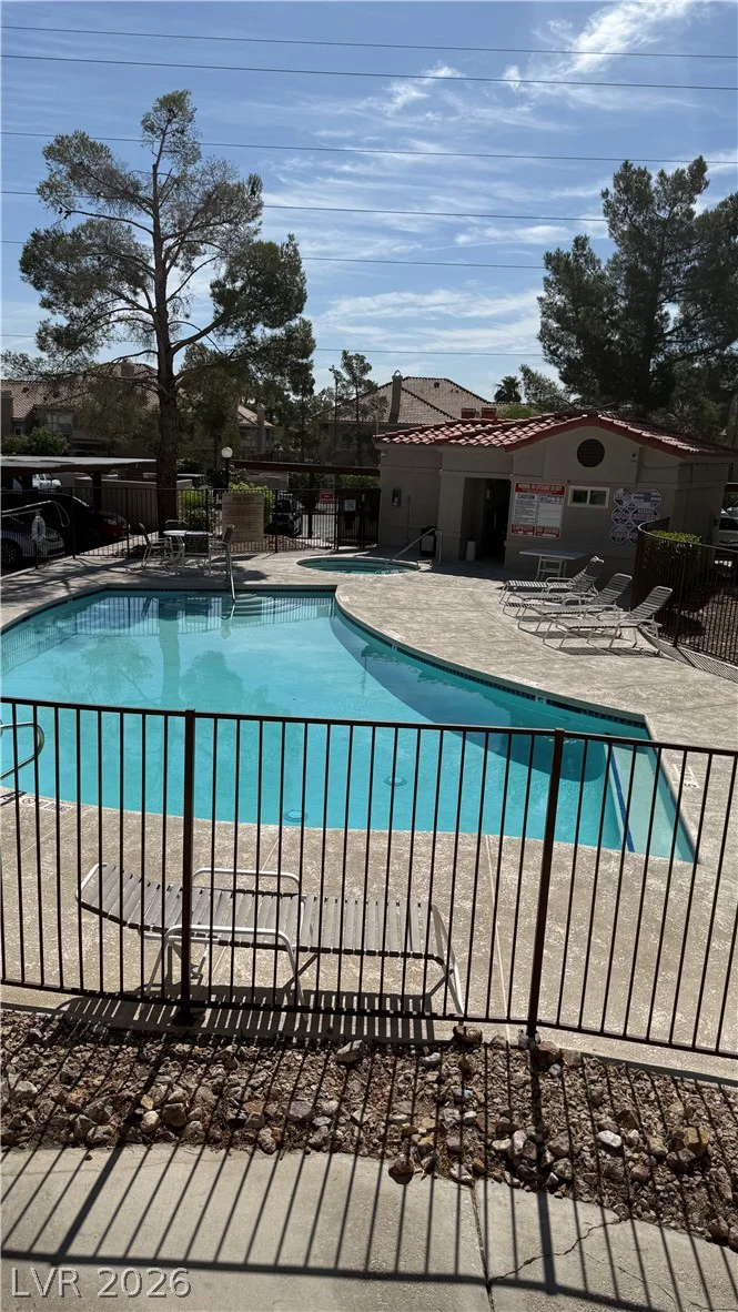 5225 Reno, Las Vegas, NV 89118