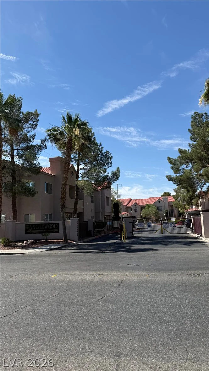 5225 Reno, Las Vegas, NV 89118