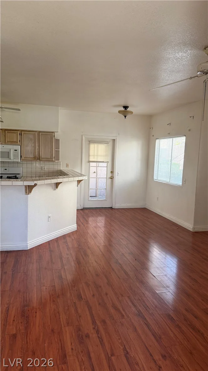 5225 Reno, Las Vegas, NV 89118