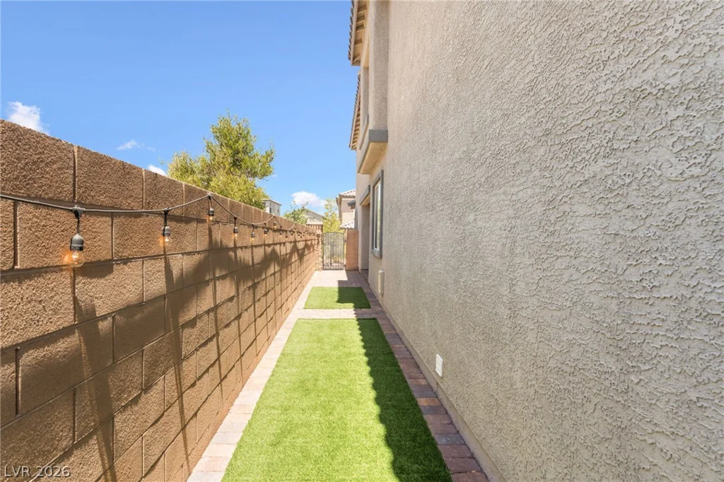 8030 Mercury Skye, Las Vegas, NV 89166