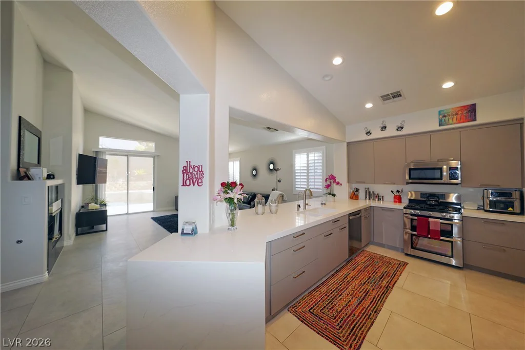 81 Saint Johns Wood, Henderson, NV 89002