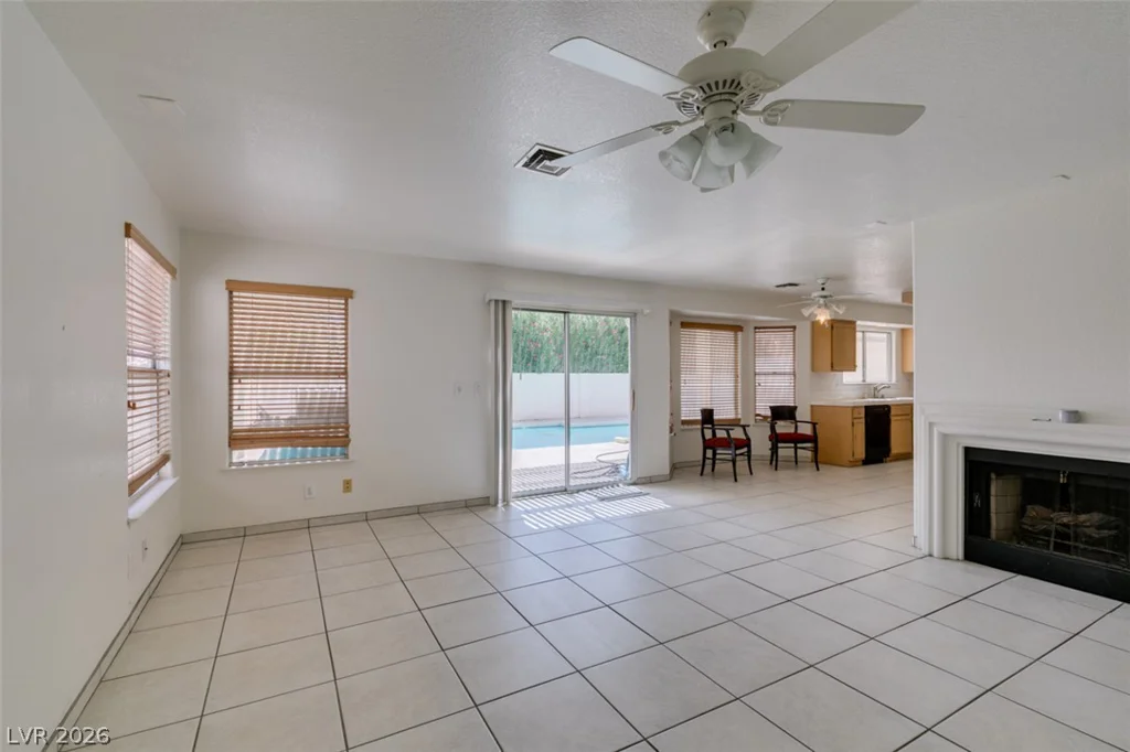 534 Baldridge, Henderson, NV 89014