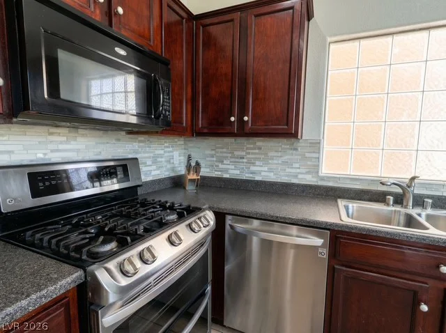 7582 Whiskey Moon, Las Vegas, NV 89139