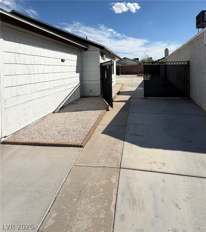 7311 Girard, Las Vegas, NV 89147