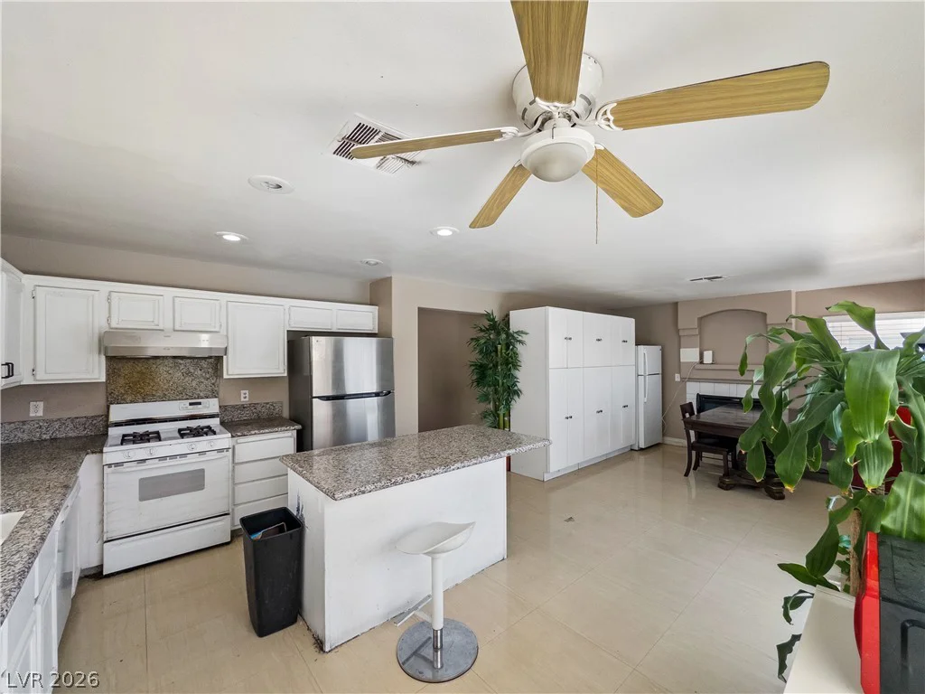 8129 Rochelle, Las Vegas, NV 89147