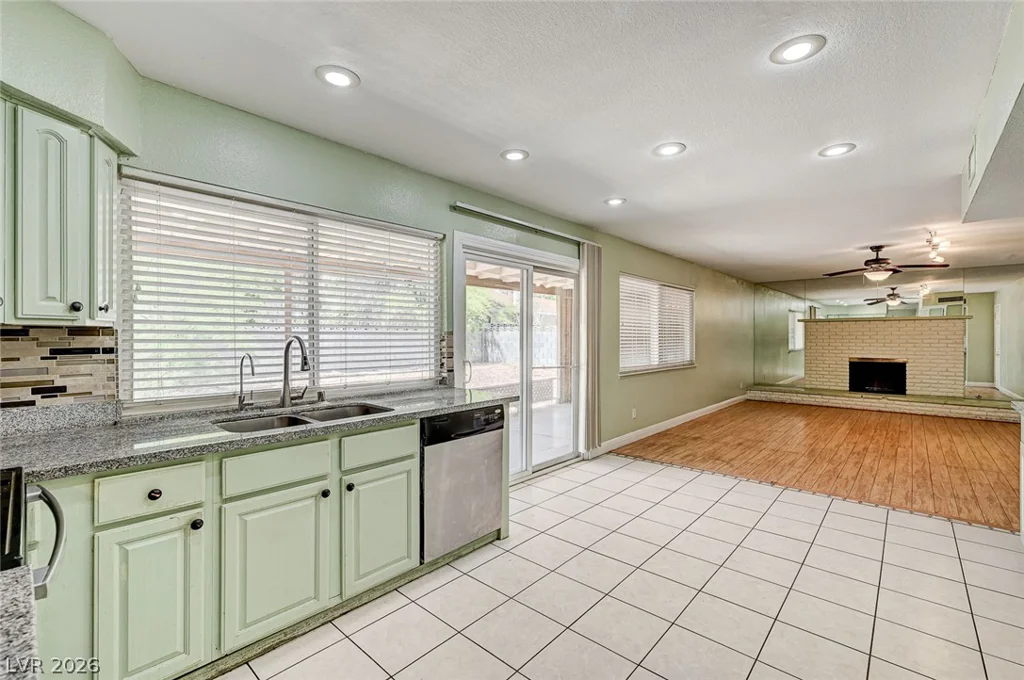 899 Monika, Las Vegas, NV 89119