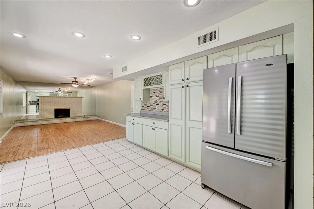 899 Monika, Las Vegas, NV 89119