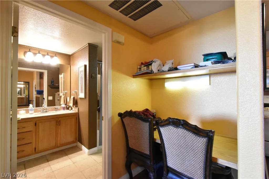 10550 Alexander, Las Vegas, NV 89129