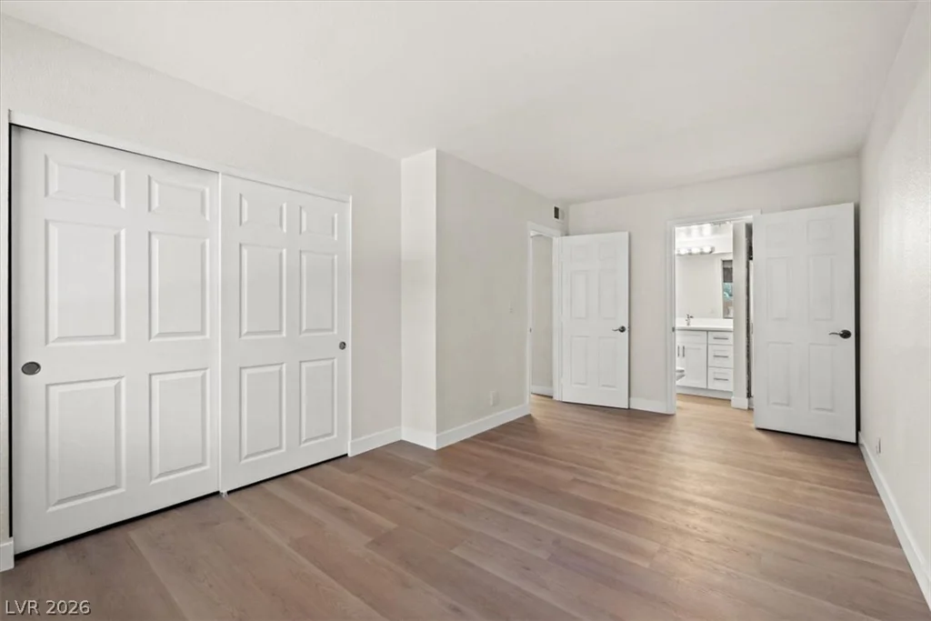 5278 River Glen, Las Vegas, NV 89103