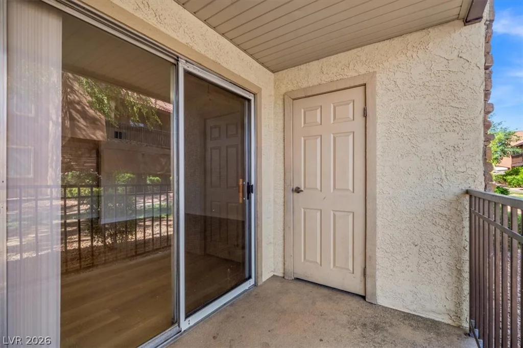 5278 River Glen, Las Vegas, NV 89103