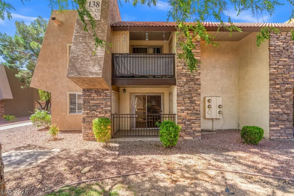 5278 River Glen, Las Vegas, NV 89103