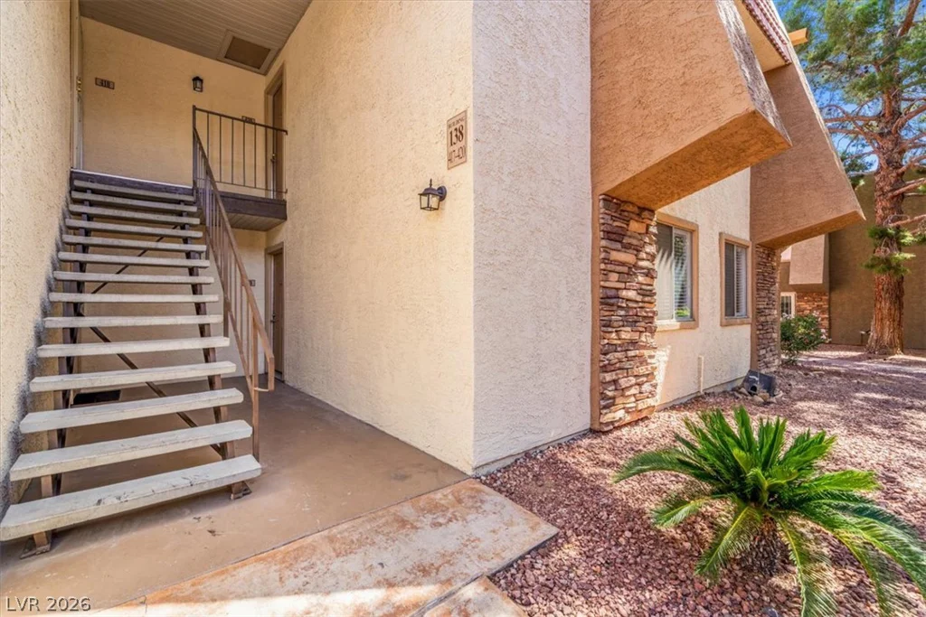 5278 River Glen, Las Vegas, NV 89103