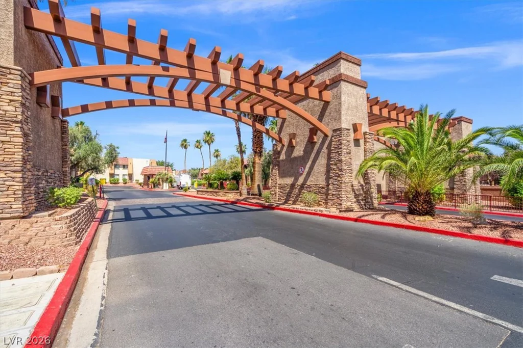 5278 River Glen, Las Vegas, NV 89103