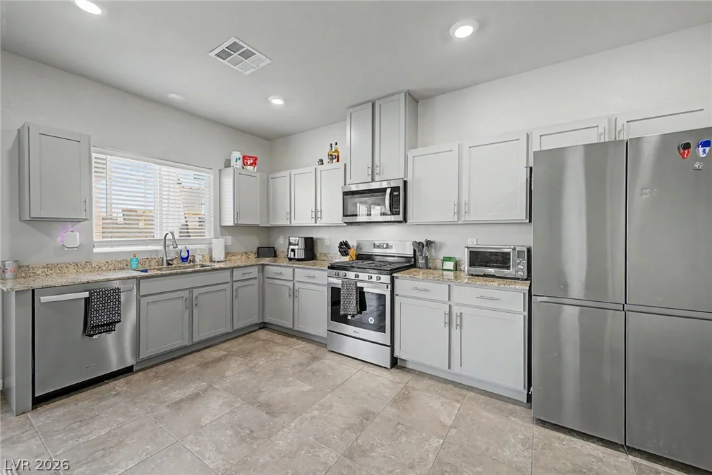 7933 Rachelis, North Las Vegas, NV 89084