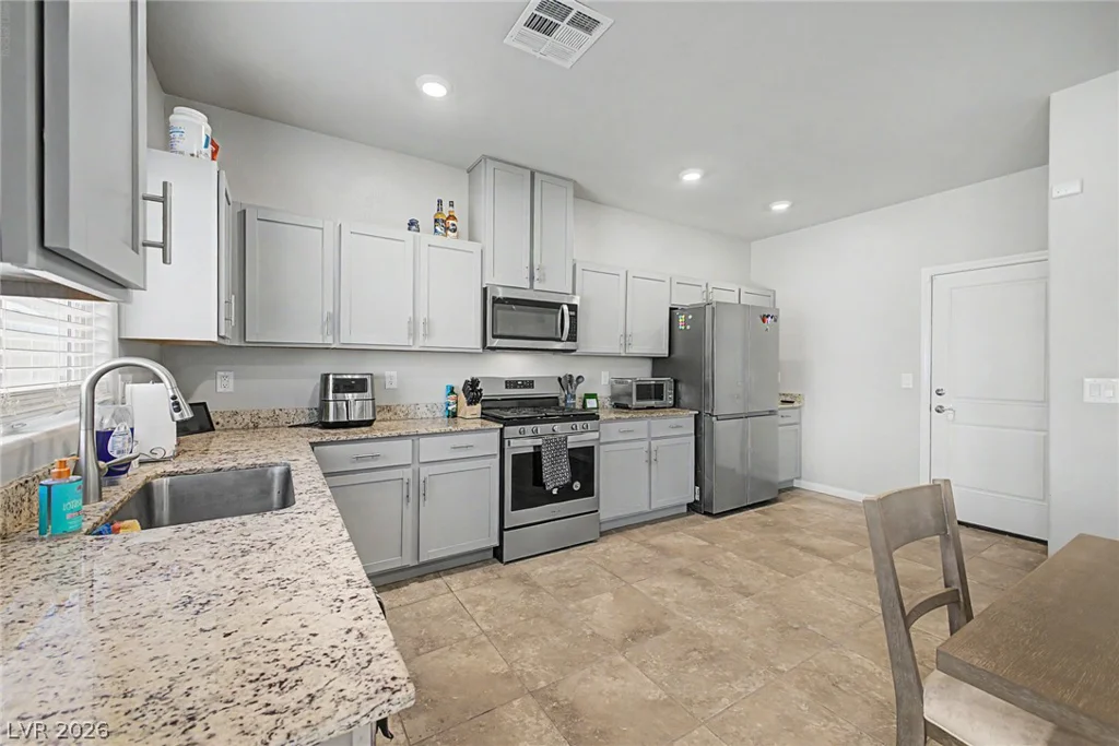 7933 Rachelis, North Las Vegas, NV 89084
