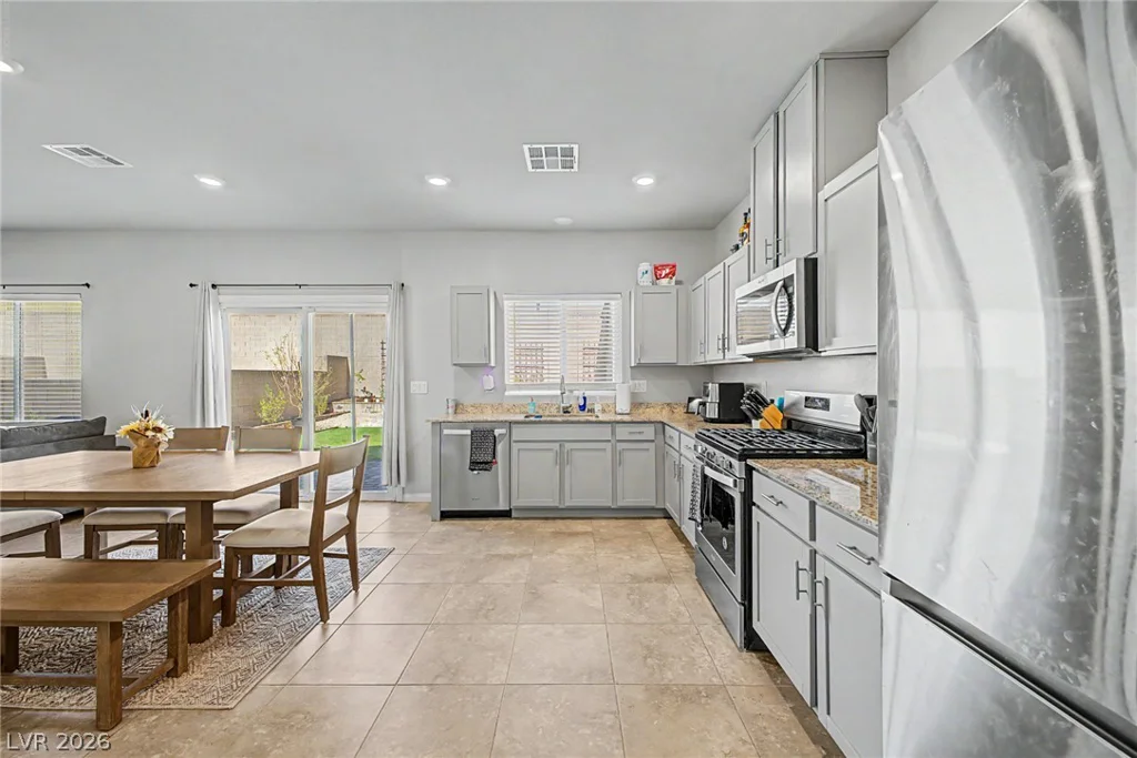 7933 Rachelis, North Las Vegas, NV 89084